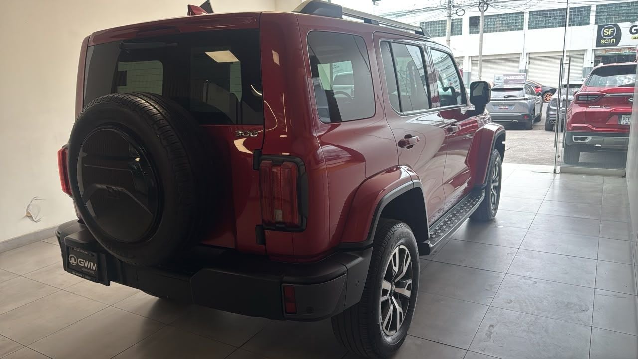 2025 GWM Tank 300 2.0 Luxury Hev