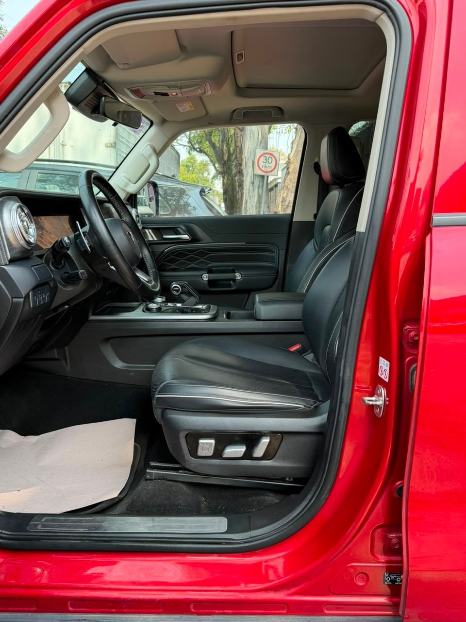 2025 GWM Tank 300 2.0 Luxury Hev