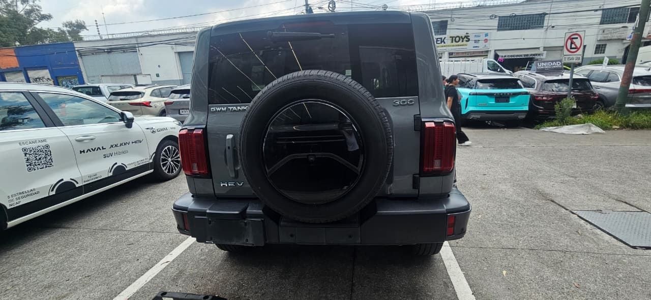 2025 GWM Tank 300 2.0 Luxury Hev