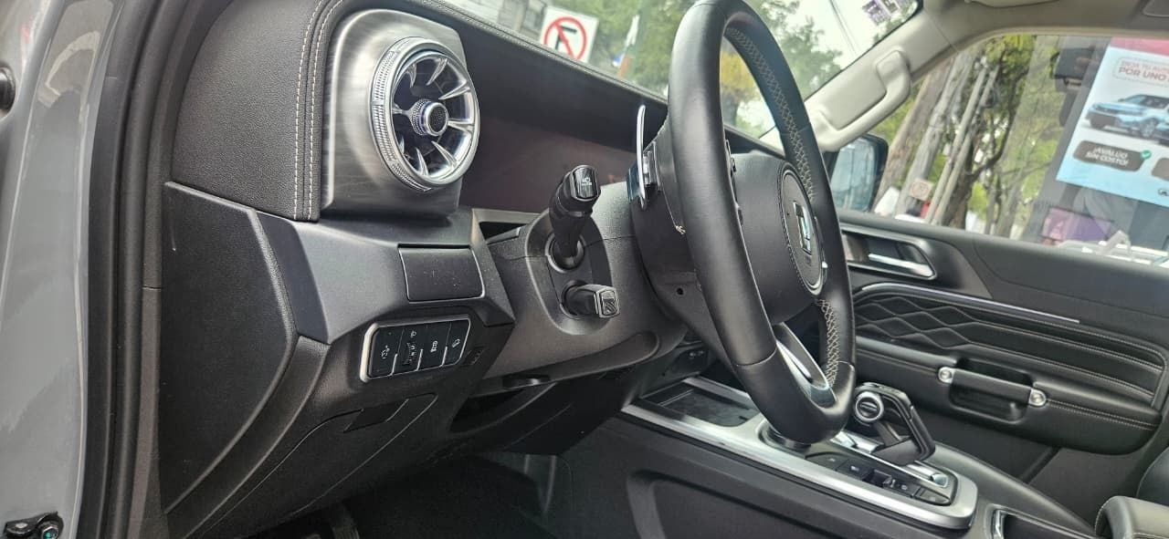 2025 GWM Tank 300 2.0 Luxury Hev
